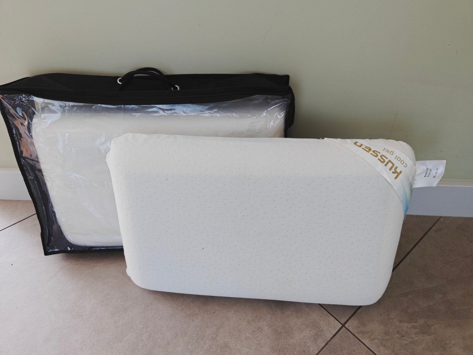 2x coolgel hoofdkussen 60x40 NIEUW, Ophalen of Verzenden, Nieuw, Minder dan 60 cm, 30 tot 80 cm