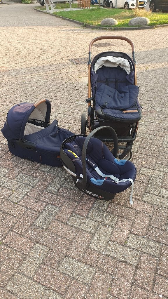 Mutsy evo Combiwagen met Reiswieg en Autostoeltje, Ophalen, Gebruikt, Combiwagen, Met autostoeltje