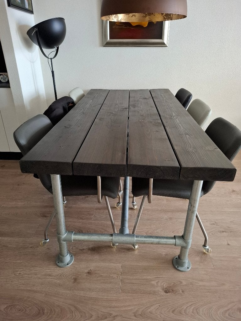 Eettafel Jorg, 200 cm of meer, 50 tot 100 cm, Zo goed als nieuw, Vijf personen of meer