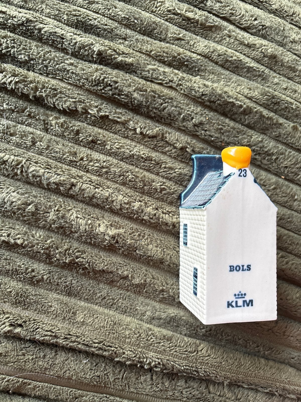 KLM Huisje 23 Bols Delfts Blauw, Ophalen of Verzenden, Zo goed als nieuw, 21 t/m 40, Gevuld