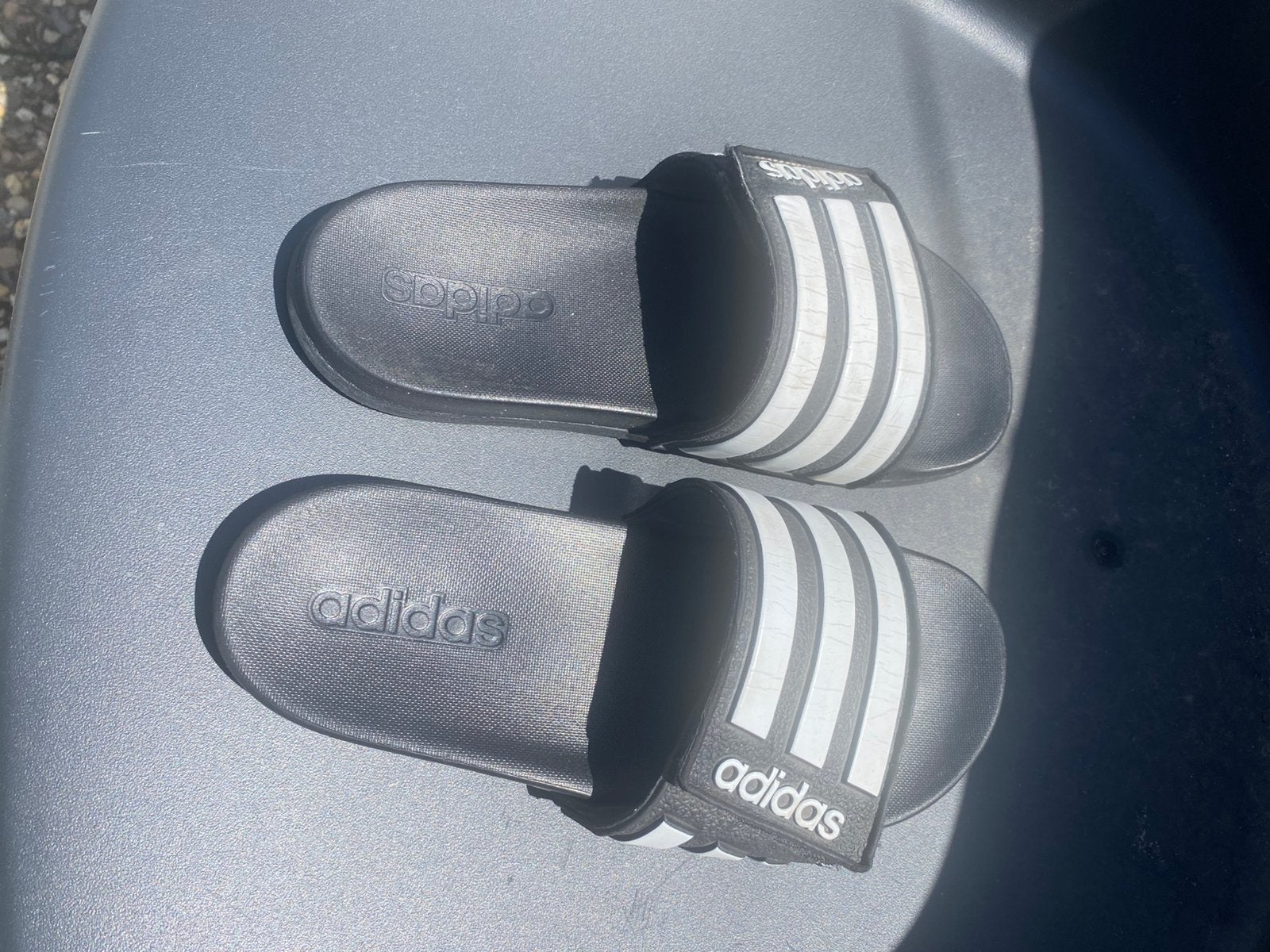 Adidas slippers maat 40, Maat XS of kleiner, Ophalen of Verzenden, Zo goed als nieuw, Schoenen