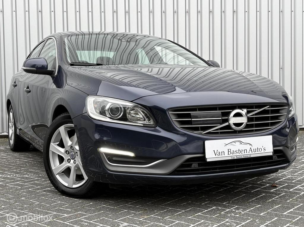 Volvo S60 1.6 T4 Summum | ACC | BLIS | Leder | Navi | Xenon, Voorwielaandrijving, 1596 cc, 15 km/l, Gebruikt