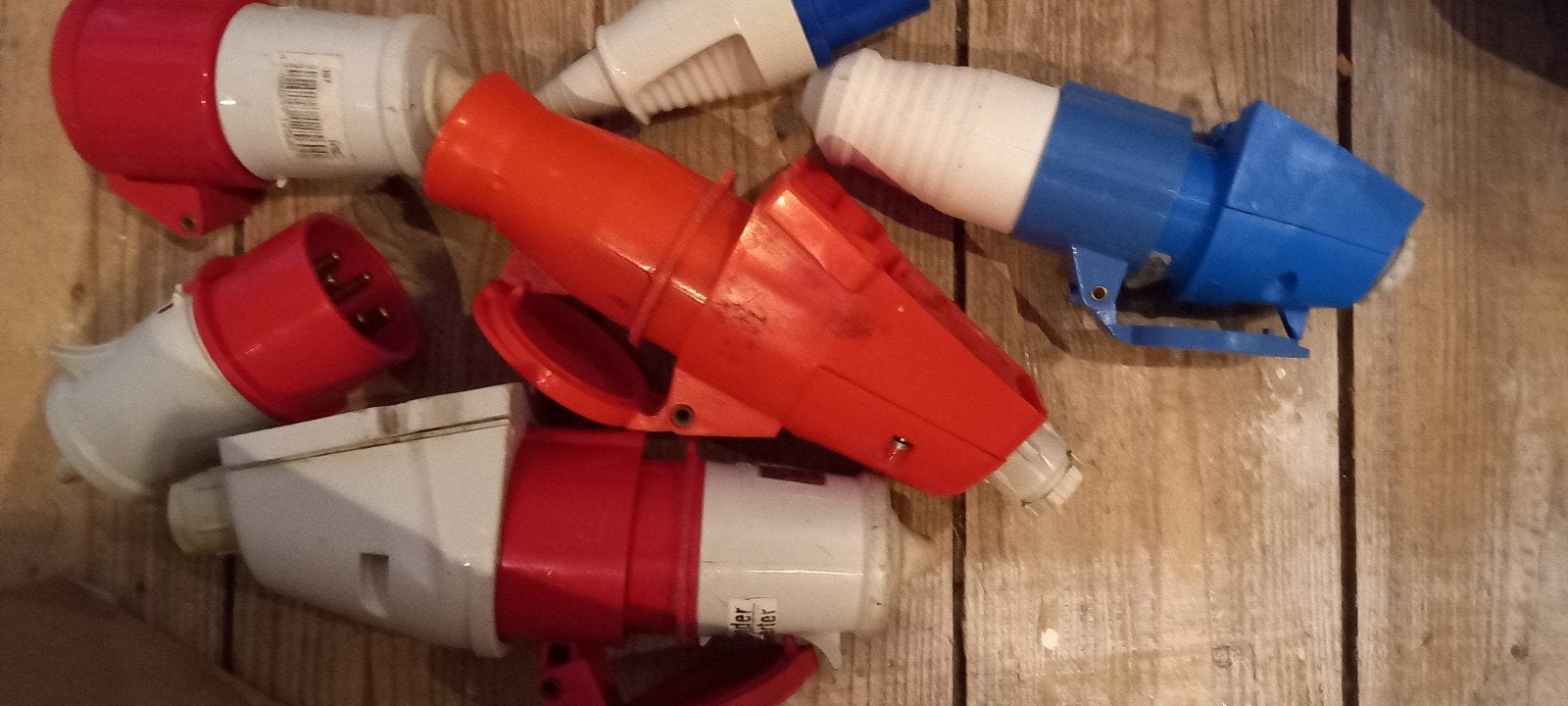 6 CEE stekkers voor caravan, camper of tent, Ophalen of Verzenden, Gebruikt