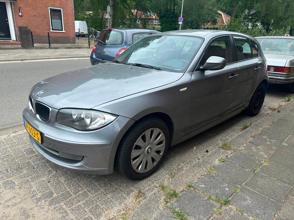 BMW 1-serie 116i Business Line AIRCO FACELIFT (AUTO START NI, 1-Serie, Euro 5, Achterwielaandrijving, 4 cilinders