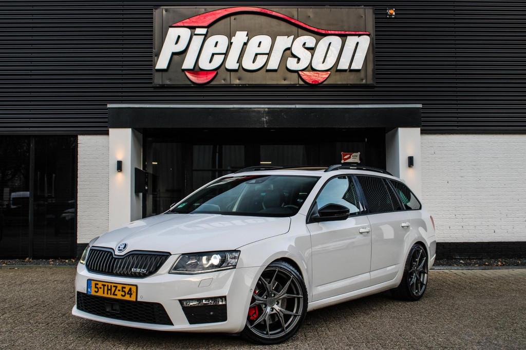 Skoda Octavia Combi 2.0 TSI RS PANO ACC NAP EXPORT/HANDEL, Auto's, Skoda, 730 kg, Gebruikt, 4 cilinders, Leder en Stof