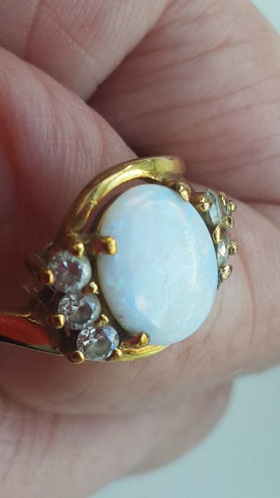 Mooie gouden ring met opaal, Sieraden, Tassen en Uiterlijk, Gebruikt, Verzenden, 17 tot 18, Met edelsteen