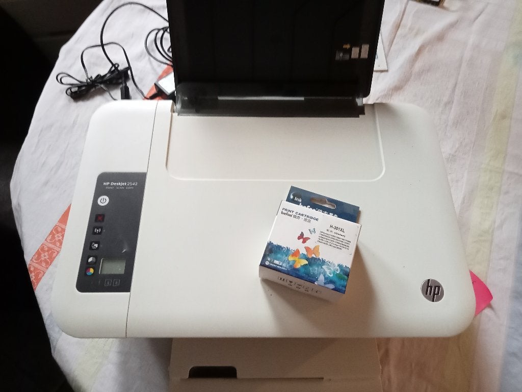 printer hp deskjet 2542 met nieuwe inktpatroon all in  one, Hp, Gebruikt, Inkjetprinter, All-in-one
