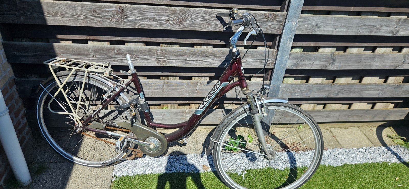 Carrera damesfiets studentenfiets.Heeft werk nodig., Fietsen en Brommers, Fietsen | Dames | Damesfietsen, Gebruikt, Velgrem, 47 tot 50 cm