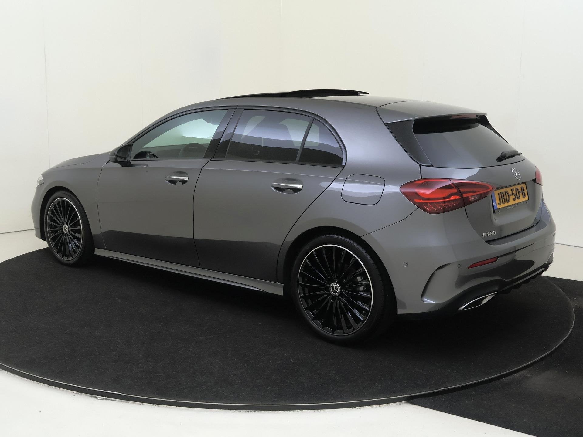 Mercedes-Benz A-klasse 180 Business Solution AMG /Panoramada, Dealer onderhouden, 136 pk, Gebruikt, 4 cilinders