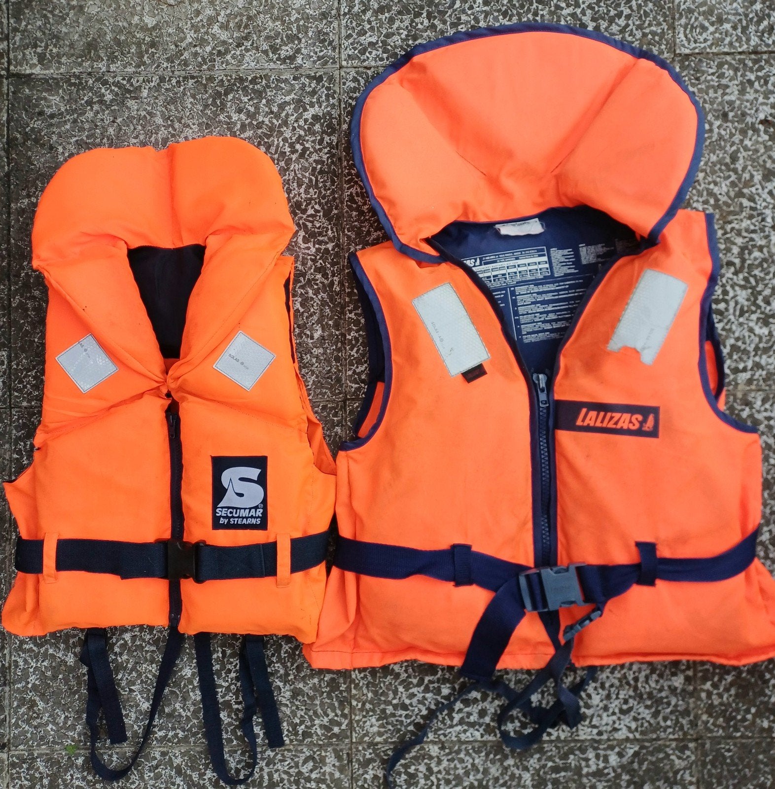 2 kinder reddingsvesten Secumar 40N en Lalizas 100N, Watersport en Boten, Watersportkleding, Gebruikt, Kind, Secumar, Ophalen of Verzenden