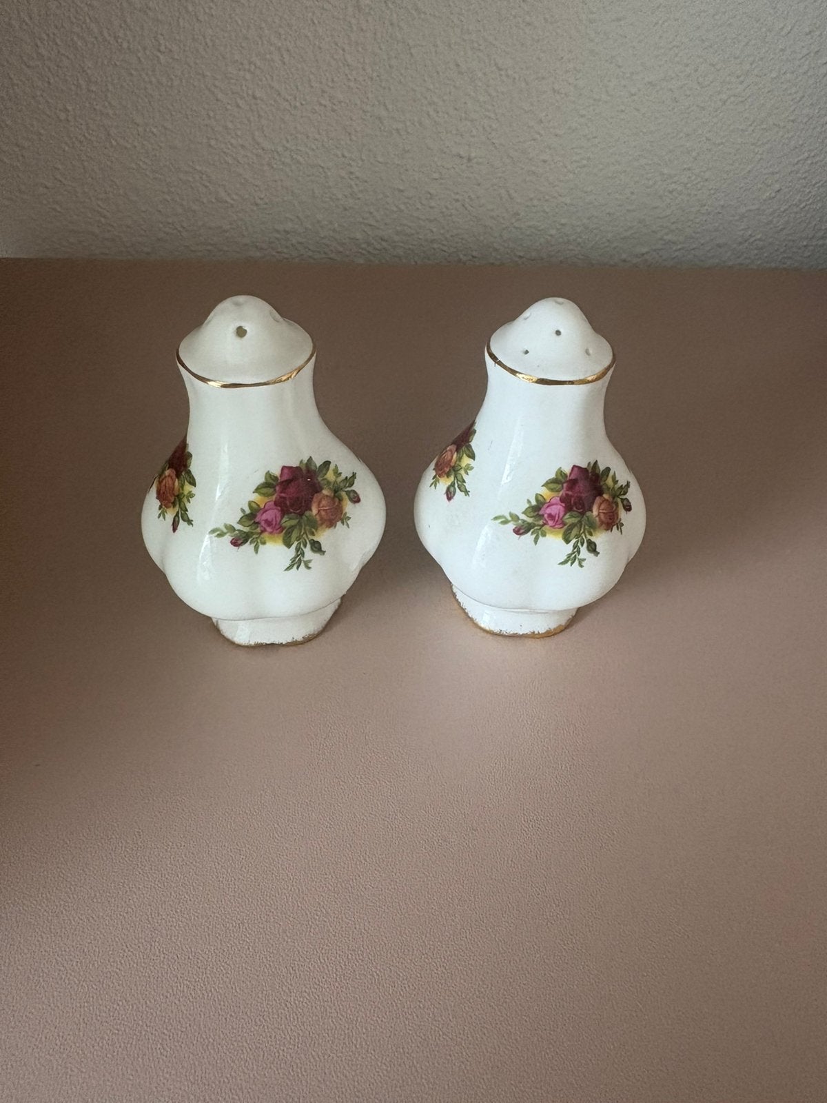 Royal Albert Old Country Roses peper en zoutstel, Antiek en Kunst, Ophalen of Verzenden
