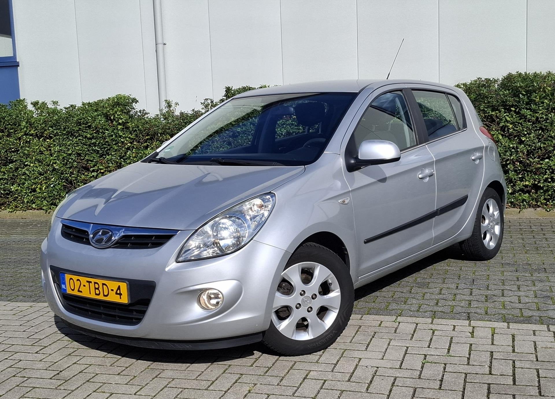 HYUNDAI I 20 1.4I Dynamic XL Airco, Auto's, Dealer onderhouden, Zwart, 4 cilinders, 1396 cc