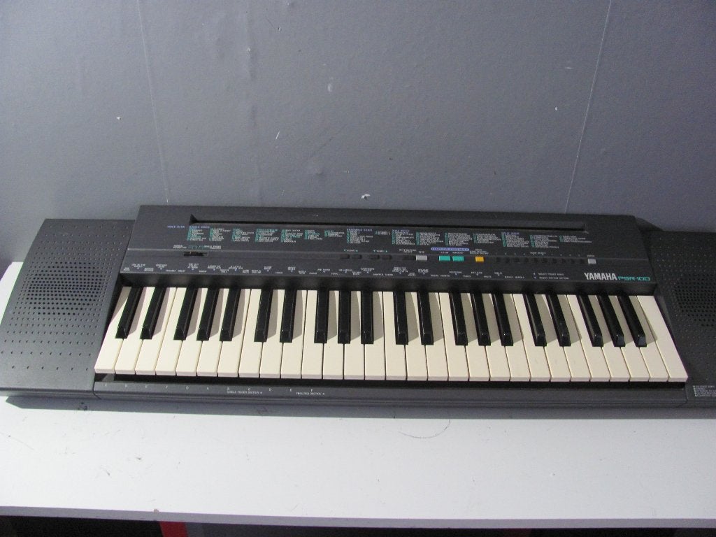 YAMAHA PSR 100 keyboard ,49 toetsen, Yamaha, Zo goed als nieuw, Aanslaggevoelig, Ophalen