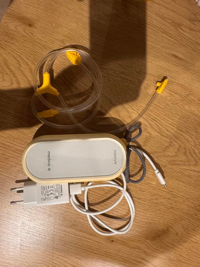 Medela Freestyle Handsfree Borstkolf, Ophalen of Verzenden, Zo goed als nieuw