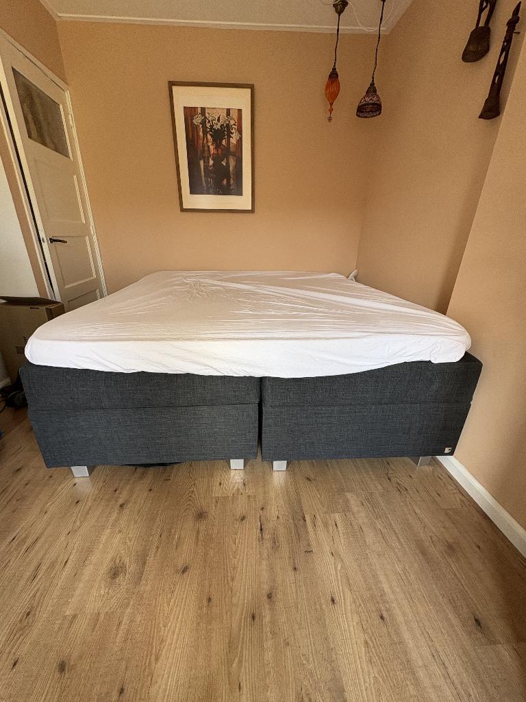 Boxspring met Opbergsysteem van Dream House 180x200, Ophalen, Gebruikt, Zwart, Tweepersoons