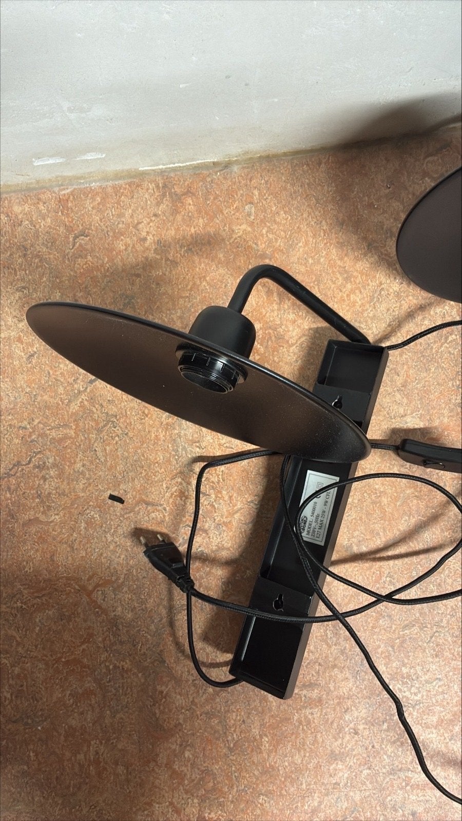 Zwarte wandlamp met stekker en schakelaar, Ophalen, Gebruikt, Zwart, E27 (groot)