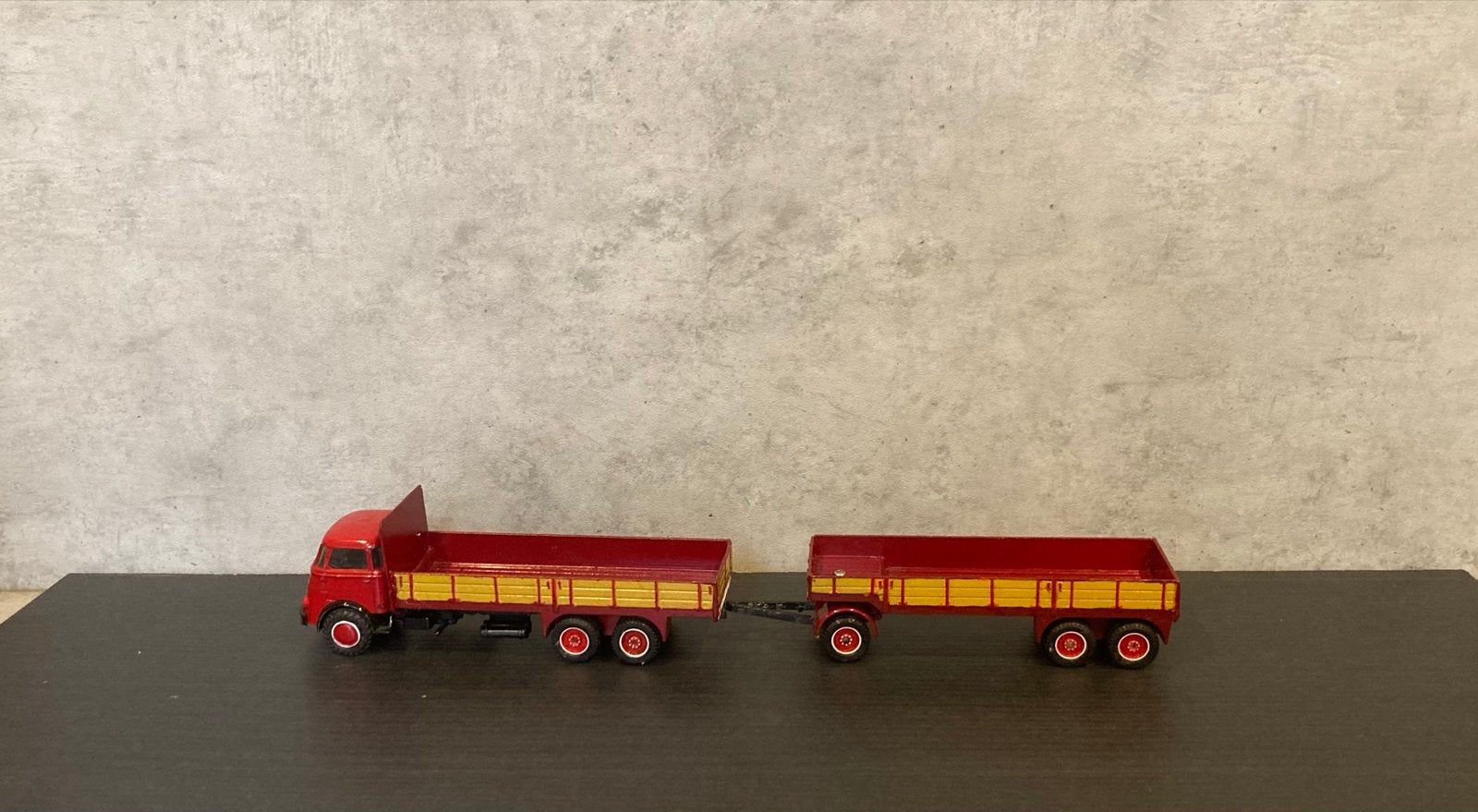Oldtimer Daf vrachtwagen met aanhanger, Ophalen of Verzenden, Gebruikt, Bus of Vrachtwagen, Lion Toys