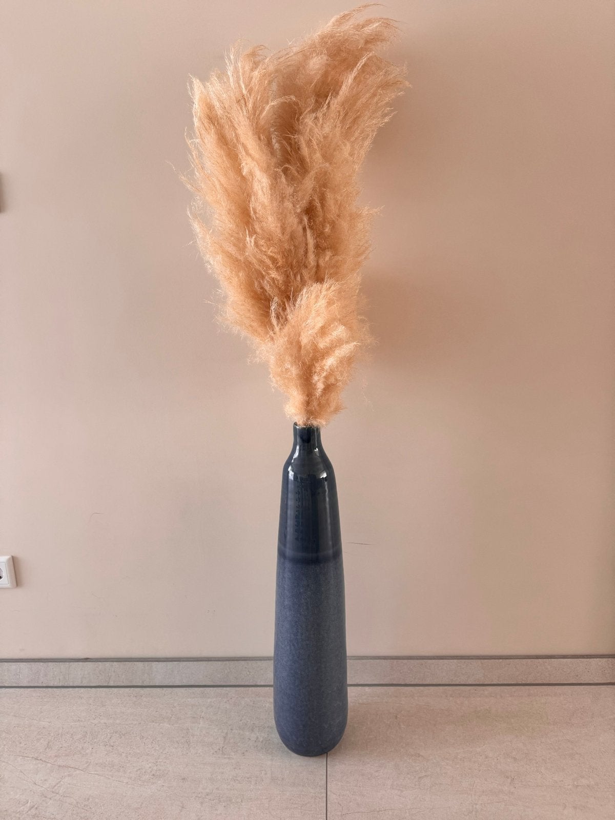 Grote vaas met pampas pluimen, Ophalen, Beige