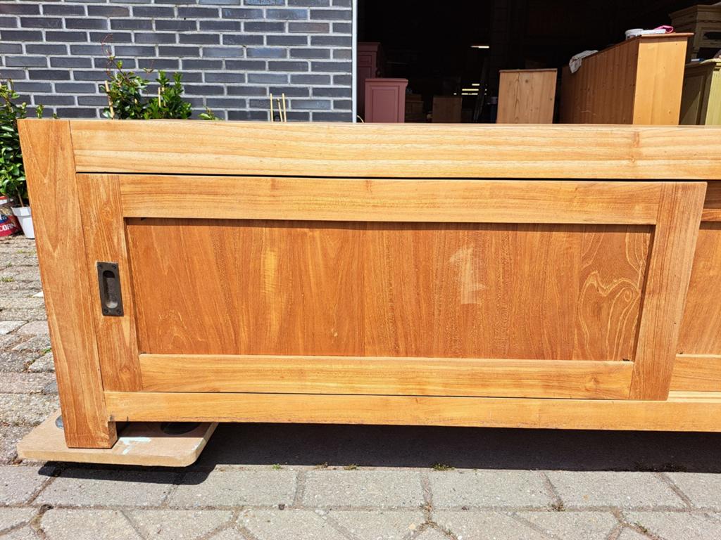Teakhouten tv meubel met schuifdeuren 50x50x180, Ophalen, RoDeKo Volendam, R.kooij65@gmail.com, Gebruikt