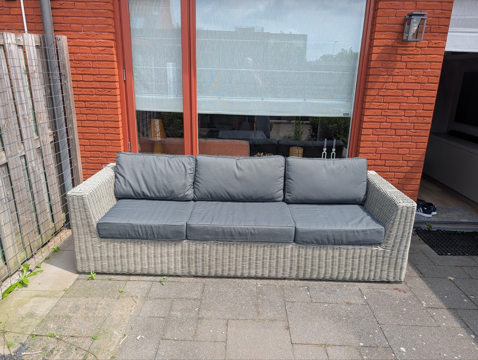 Ruim wicker 3-zits bank met hocker, Ophalen, Gebruikt, Wicker