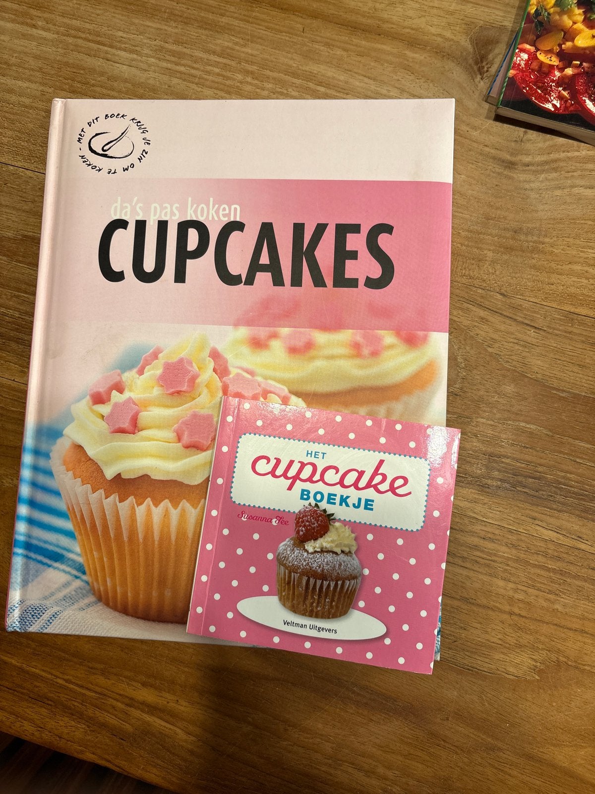 Cupcake kookboeken: Da's pas koken & Het cupcake boekje, Ophalen of Verzenden, Zo goed als nieuw, Taart, Gebak en Desserts