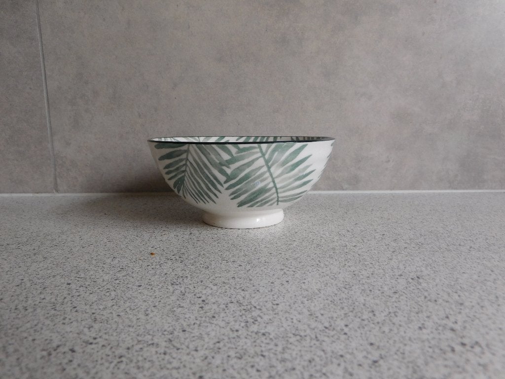 Schaal 12 cm. Palmblad Groen Gusta, Ophalen of Verzenden, Overige stijlen, Aardewerk, Schaal of Schalen