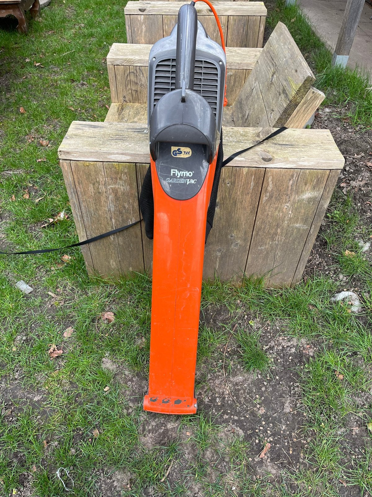 Flymo GardenVac Bladblazer - Goede Staat, Gebruikt, Handgedragen, Ophalen of Verzenden, Met opvangzak