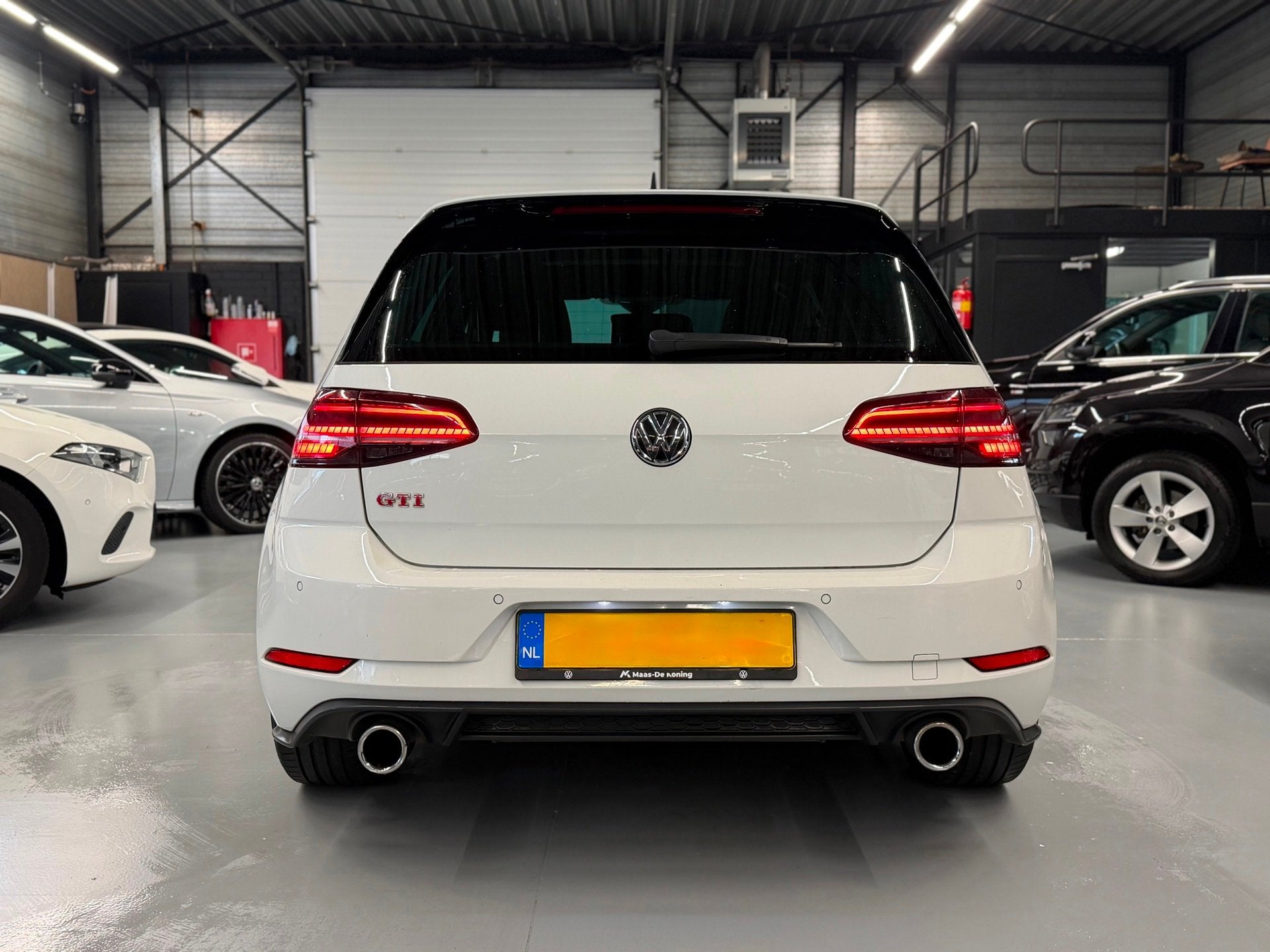 Volkswagen Golf 2.0 TSI GTI Performance DSG l PANO l LED l 2, Auto's, 1345 kg, Gebruikt, 4 cilinders, 1984 cc
