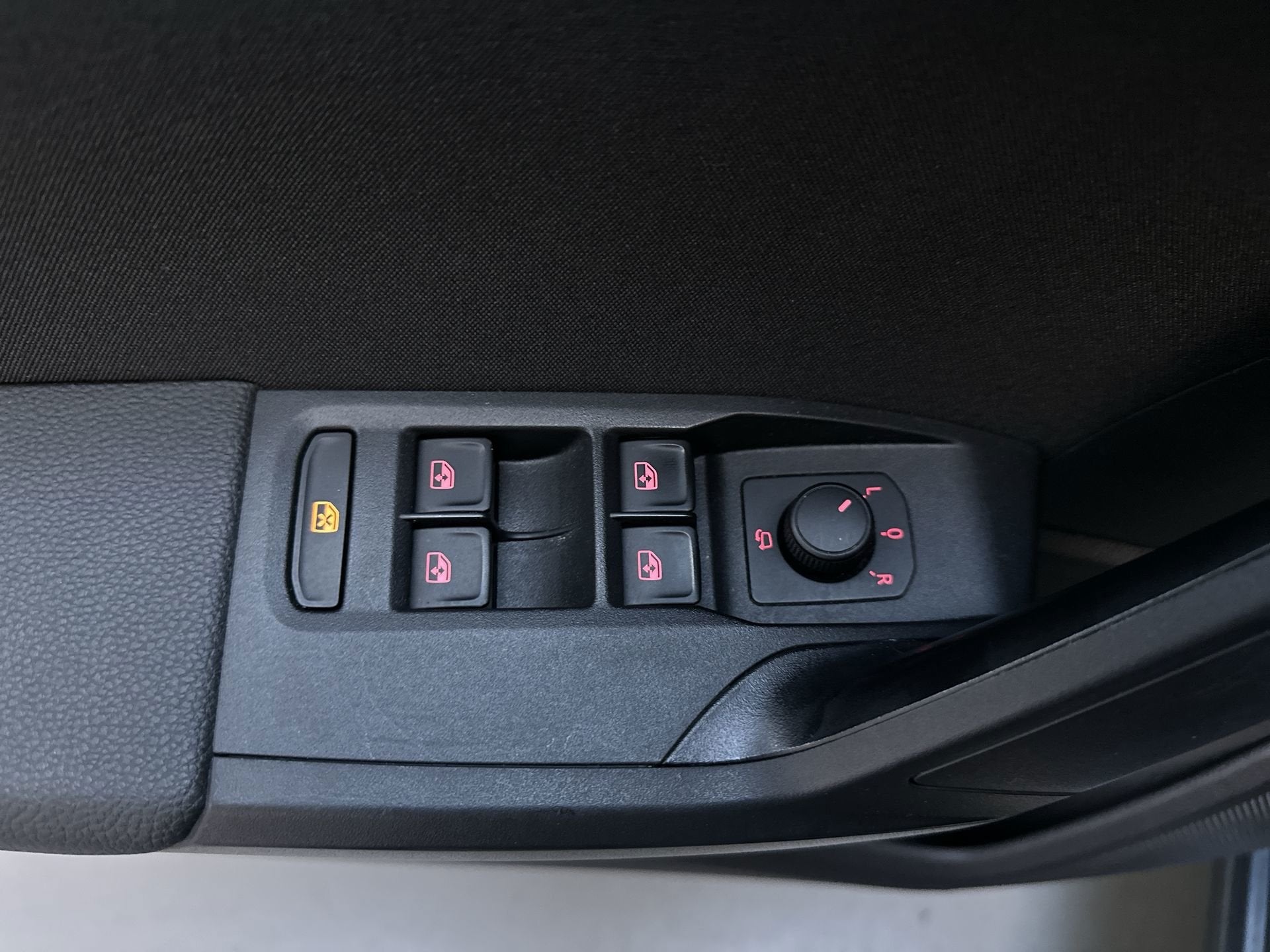 Foto 19 van Seat Ibiza 1.0 TSI 110pk FR Business Intense Plus Stoelverwa