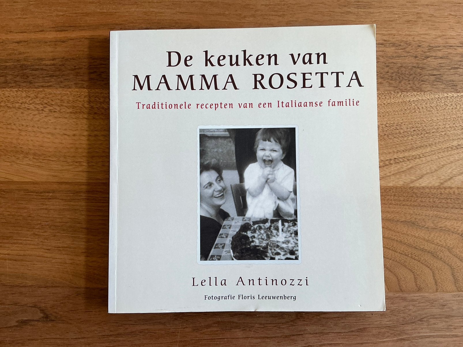 De keuken van Mamma Rosetta - Lella Antinozzi, Ophalen of Verzenden, Zo goed als nieuw, Italië