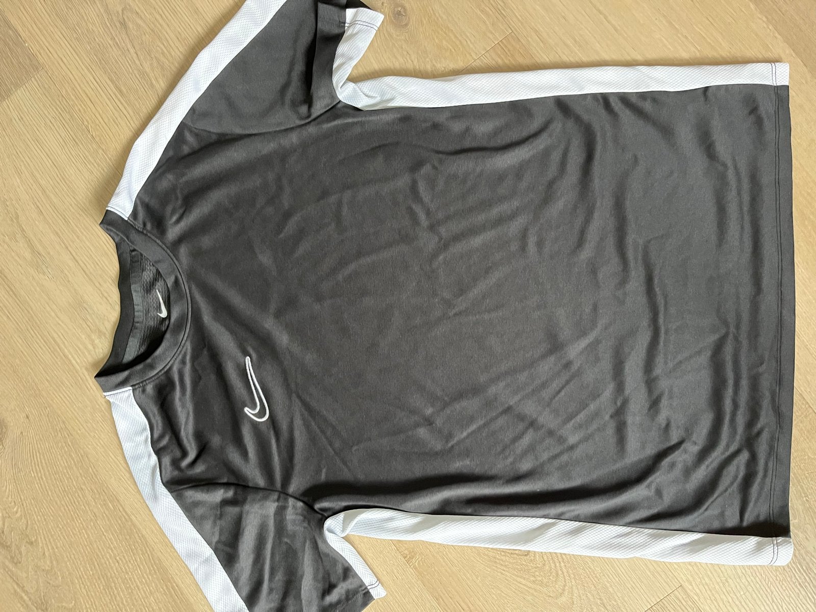 Setje kinder jongens sportkleding: Nike, Adidas etc, Ophalen of Verzenden, Gebruikt, Jongen of Meisje