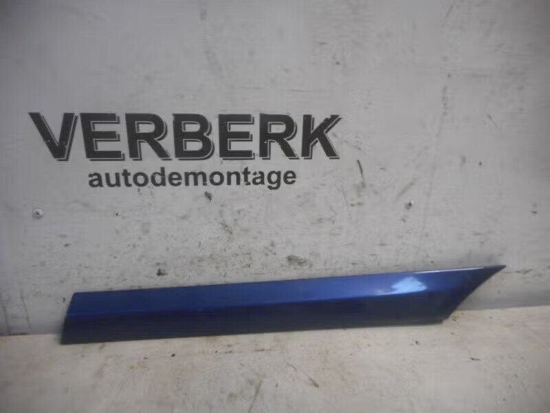 SIERLIJST SPATBORD LINKS ACHTER C Sportcoupé (C203), Gebruikt, Mercedes-Benz AG, Mercedesstraße 120 70372 Stuttgart, DE, Ophalen of Verzenden