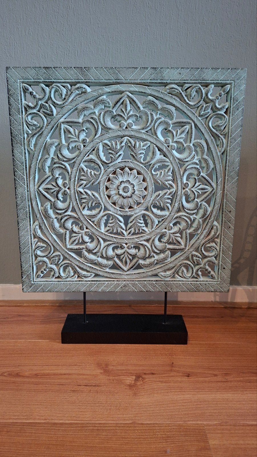 Decoratief houten paneel met voet - 40x40 cm, Huis en Inrichting, Hout, Overige stijlen, Ophalen of Verzenden, Zo goed als nieuw