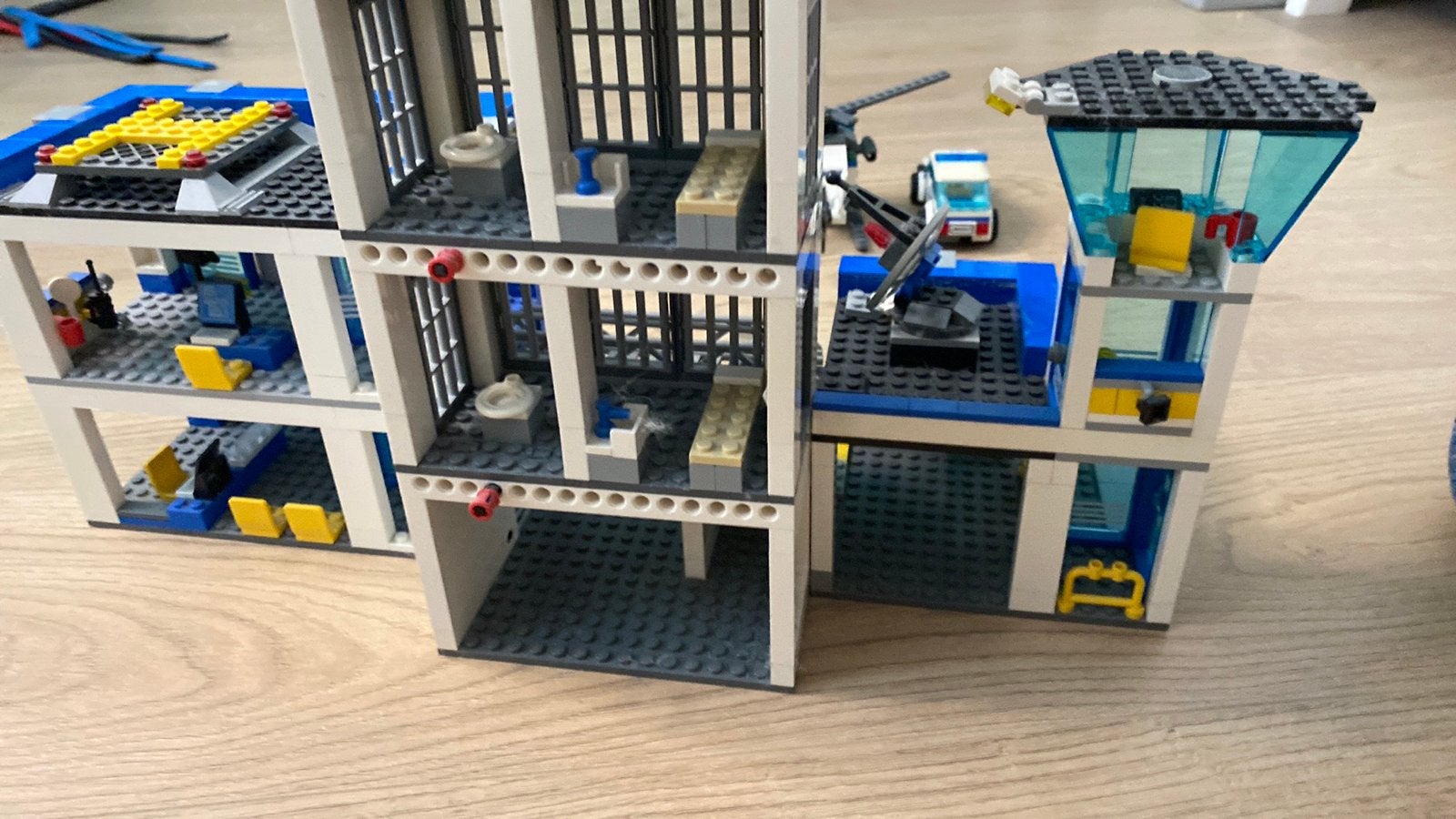 LEGO City Politiebureau (setnummer 60047), Ophalen of Verzenden, Zo goed als nieuw