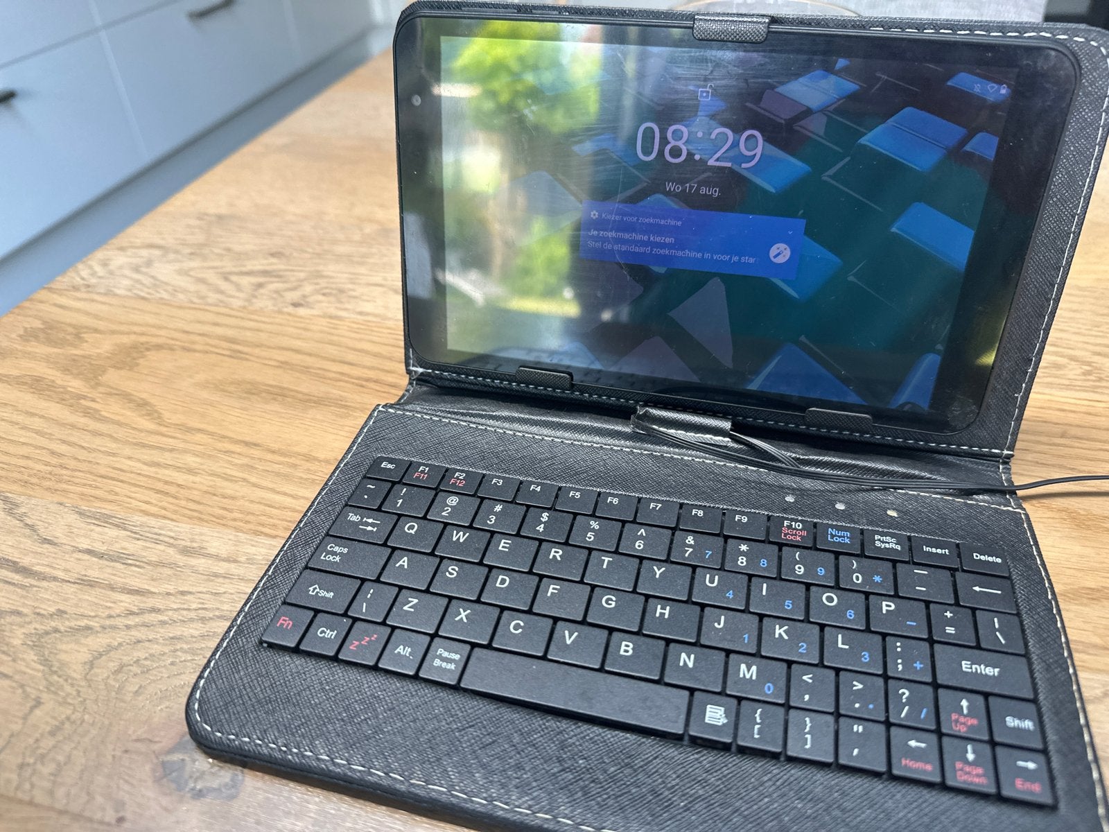 Rohs 7 inch tablet met toetsenbordhoes, Ophalen of Verzenden, Gebruikt, 7 inch of minder