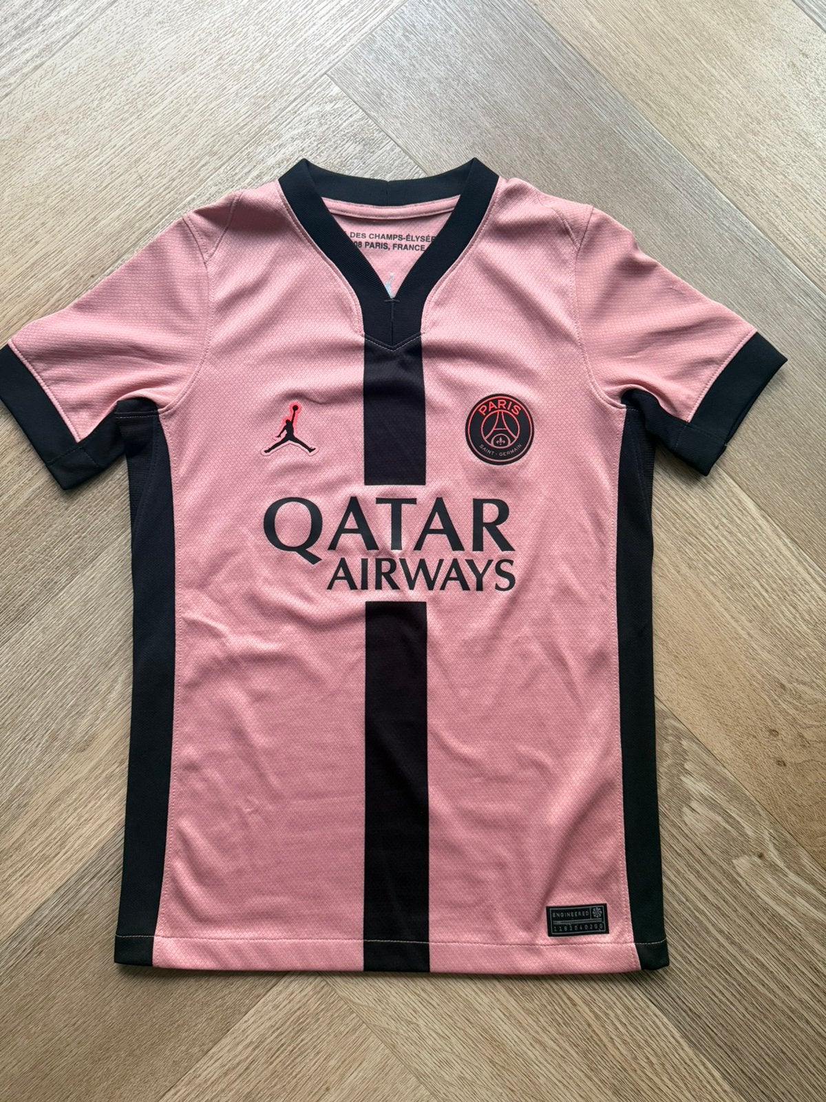 Jordan 3de PSG junior shirt, Maat XS of kleiner, Ophalen of Verzenden, Zo goed als nieuw, Shirt