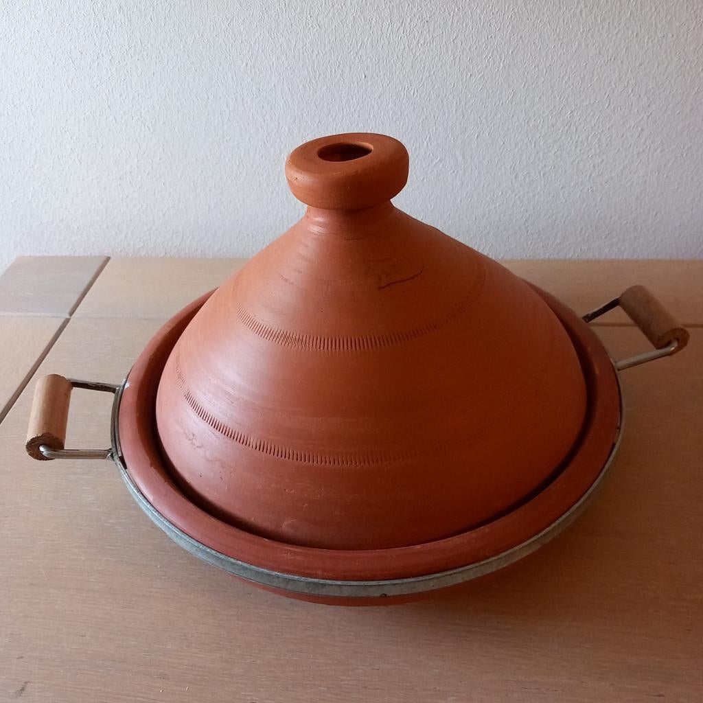 Marokkaanse tajine diameter bodem 20 cm ongeglazuurd, Ophalen of Verzenden, Nieuw, Overige materialen, Overige typen