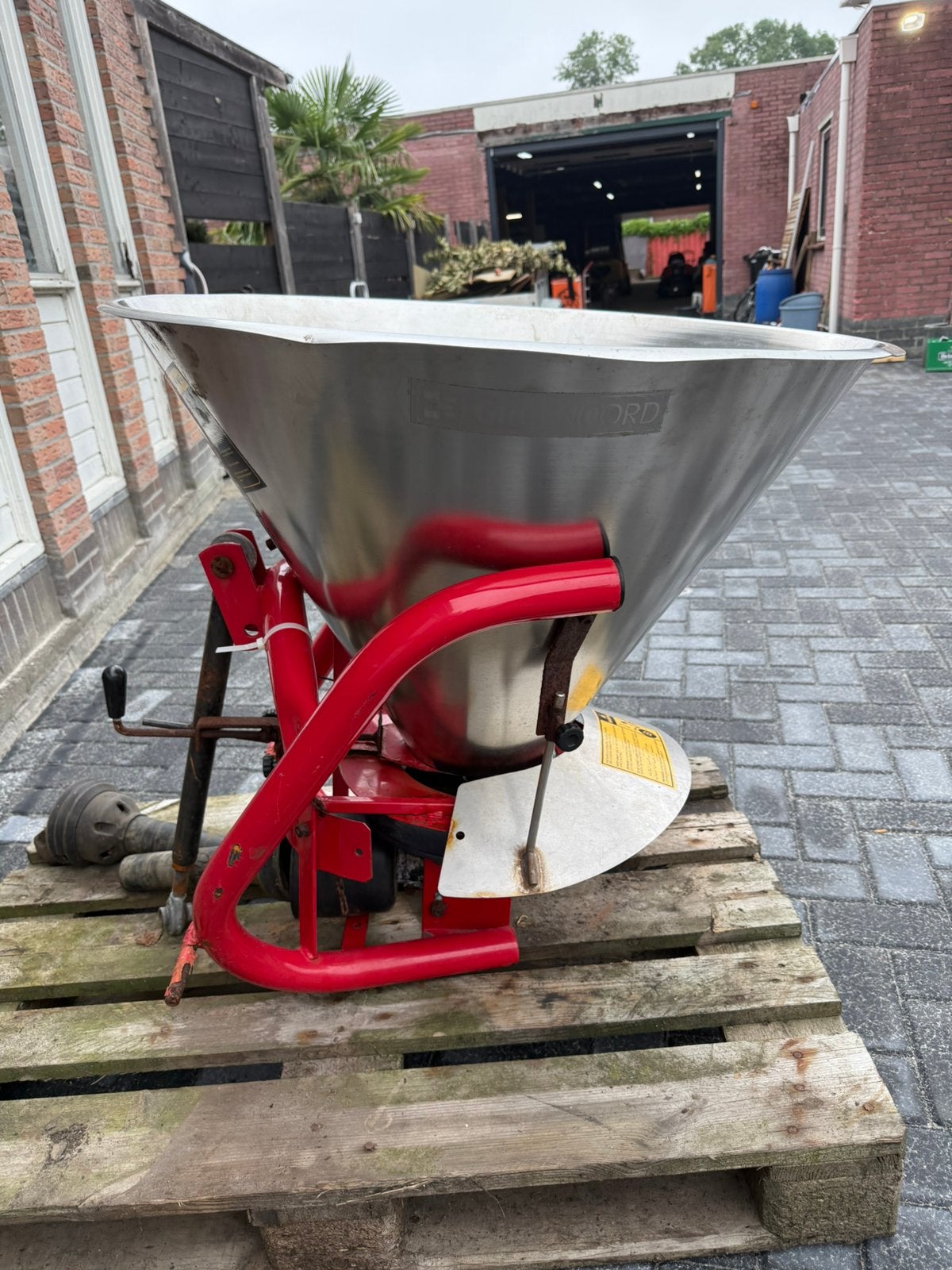 universele strooier voor kunstmest, zout, zand ect., Zakelijke goederen, Ophalen, Gewasbescherming en Bemesting, ., Akkerbouw