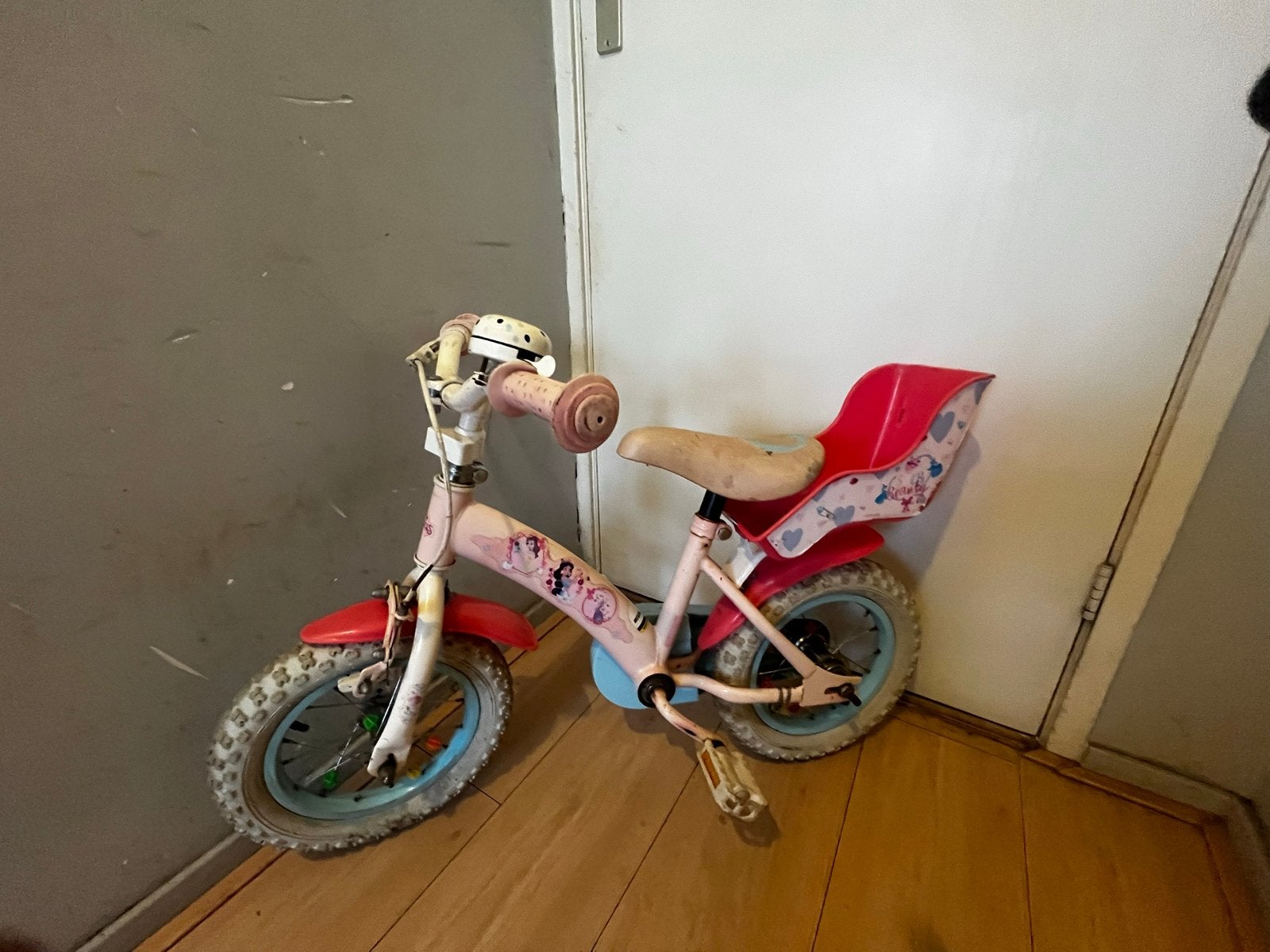 Roze frozenkinderfiets met mandje voorop en poppenzitje, Ophalen, Zo goed als nieuw, Terugtraprem, Minder dan 16 inch