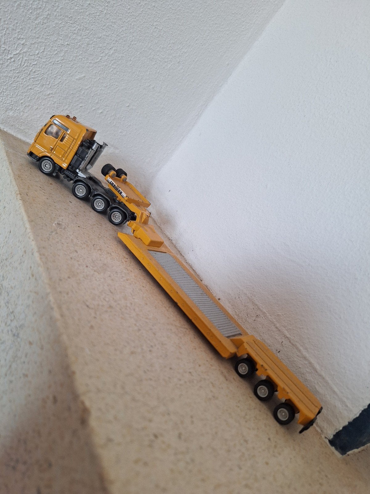Siku MAN Liebherr Dieplader Vrachtwagen 1847, Ophalen of Verzenden