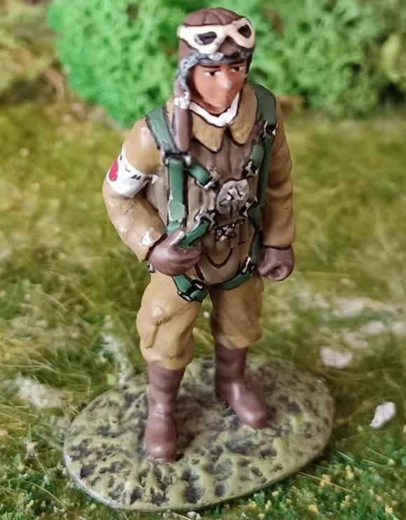 Militair van metaal zie mijn andere advertenties., Ophalen of Verzenden, 1:50 of kleiner