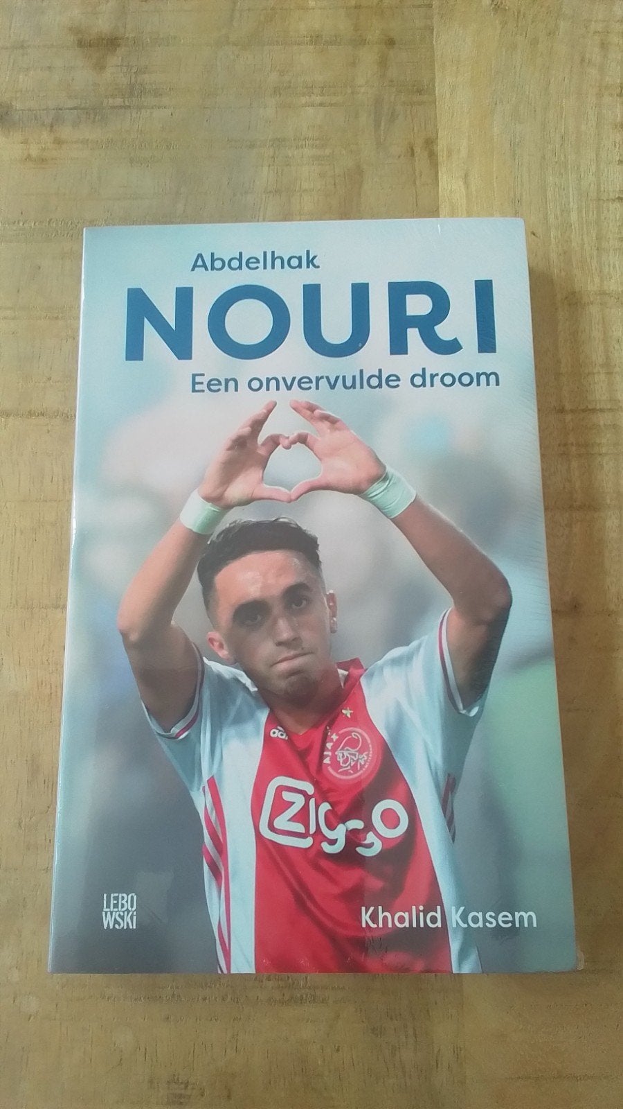 Nouri,  een onvervulde droom, Ophalen of Verzenden, Nieuw, Balsport