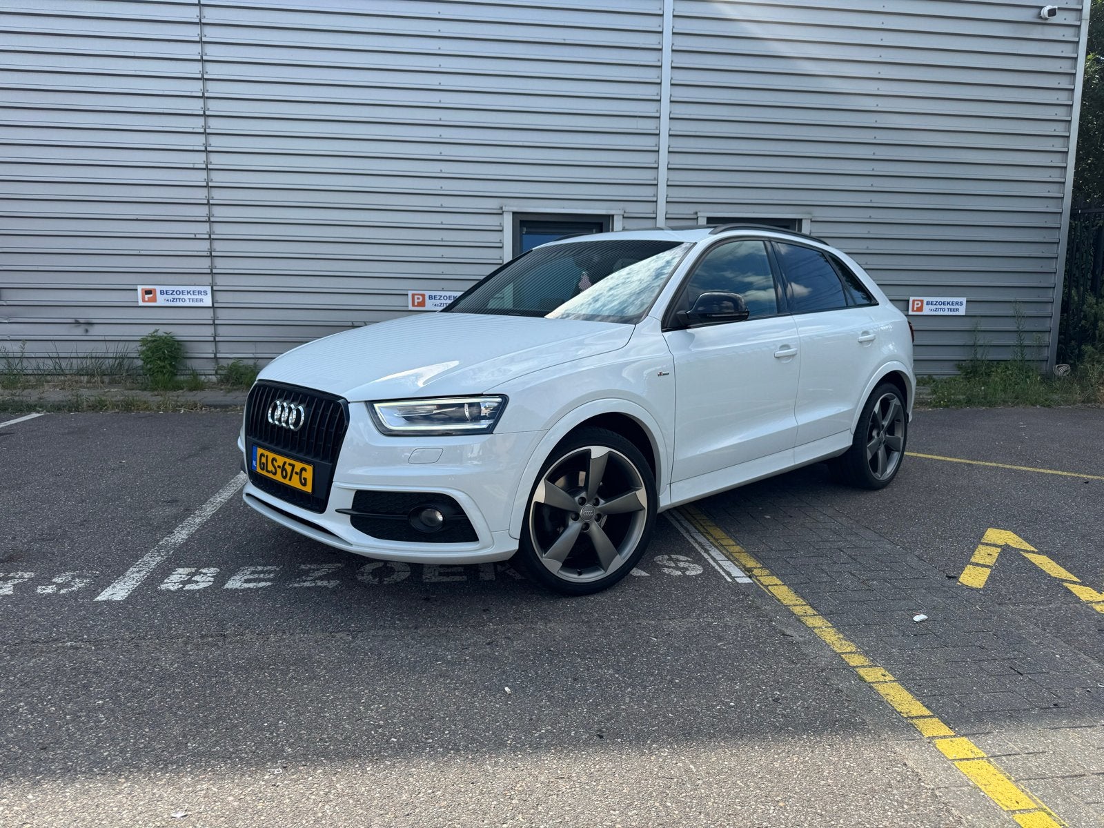 Audi Q3 1.4 TFSI 150 PK | 3x S line | S tronic | 20 Inch, 1380 kg, 1800 kg, 4 cilinders, Wit
