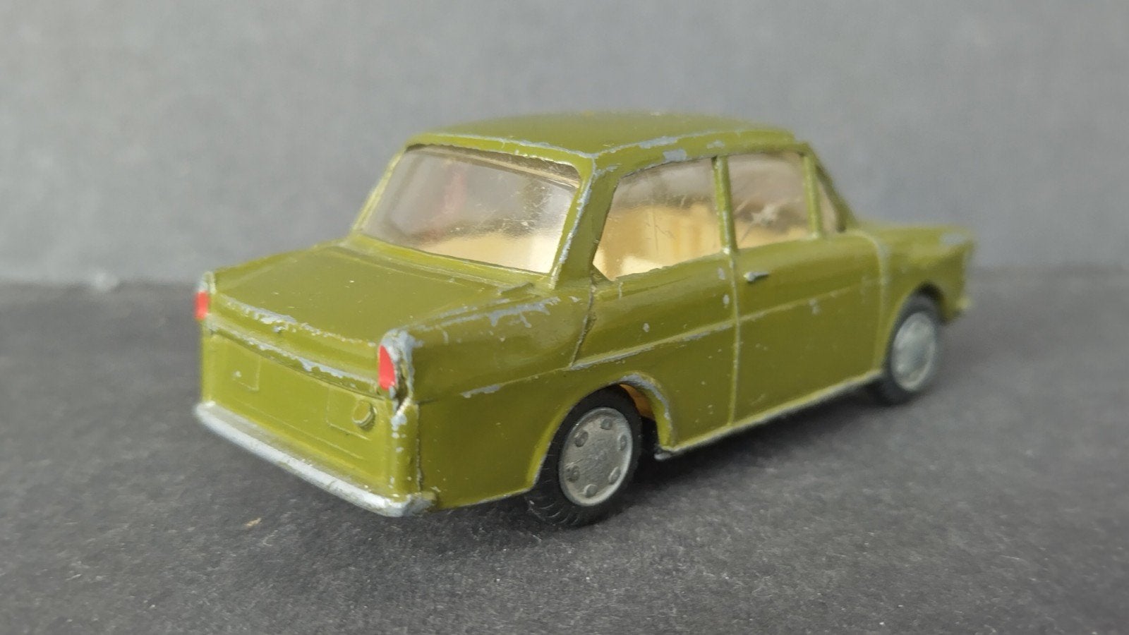 Daf 33 Variomatic olijfgroen 1:43 Lion Car Pol, Overige merken, Gebruikt, Auto, Lion