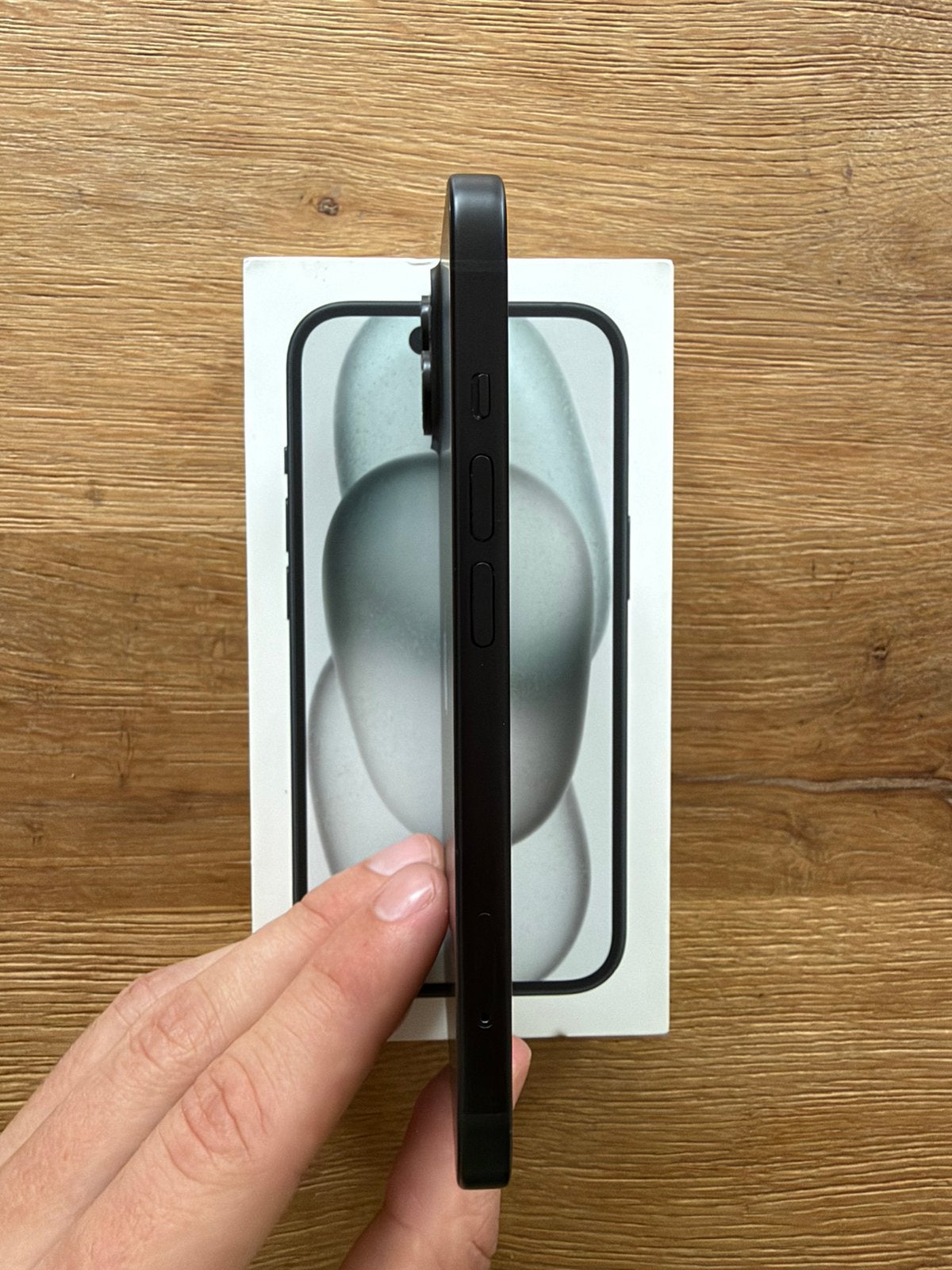 Foto 7 van Apple iPhone 15 128GB – Zwart – Zo goed als nieuw