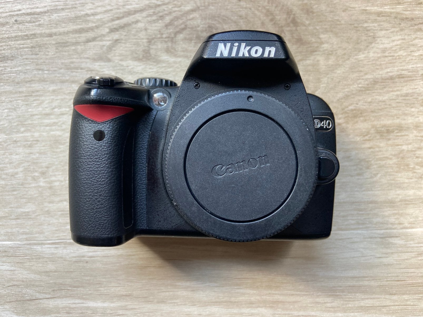 Defecte Nikon D40 incl. EN-EL9 batterij, Spiegelreflex, Ophalen of Verzenden, Niet werkend, Nikon