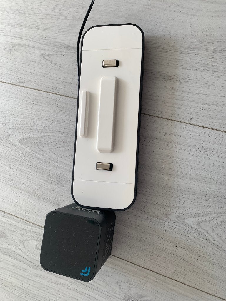Irobot braava 300, Gebruikt, IRobot, Dweilfunctie, Ophalen of Verzenden