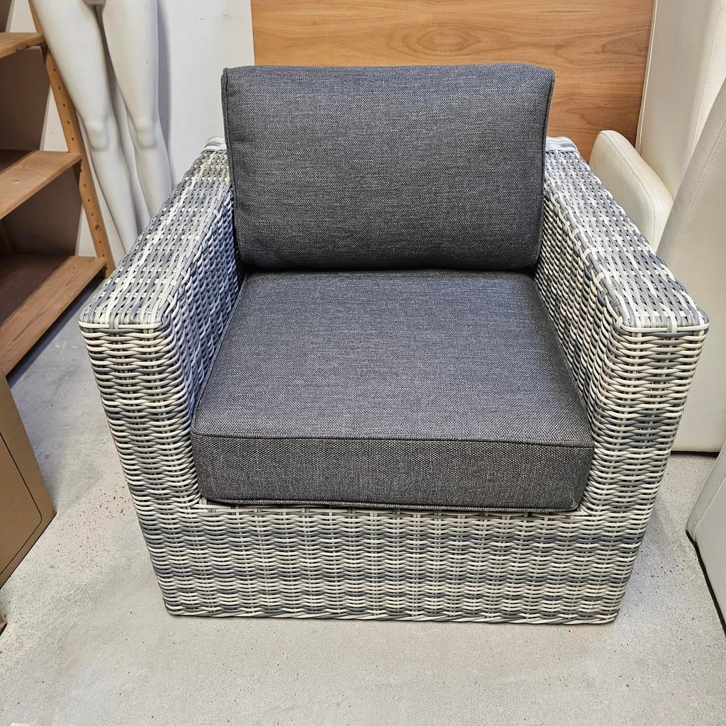 Comfortabele Wicker Tuinstoel met Kussens - Grijs/Wit, Ophalen of Verzenden, Zo goed als nieuw, Wicker