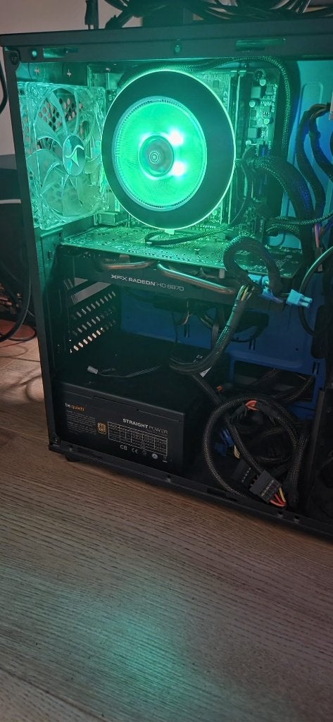 AMD Game pc computer RGB, HDD, 8 GB, Zelf gebouwde pc, Zo goed als nieuw