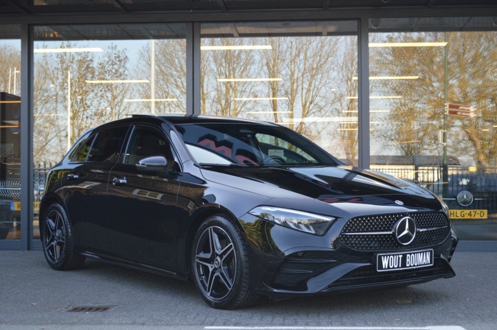Mercedes-Benz A-Klasse 200 AMG Led Panorama Widescreen Sfeer, Gebruikt, 4 cilinders, Bedrijf, Automatische klimaatregeling